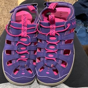 Girls Llbean water shoe/sandals.